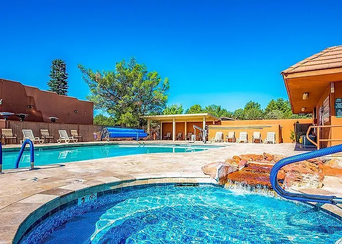 Resort Pines 5*